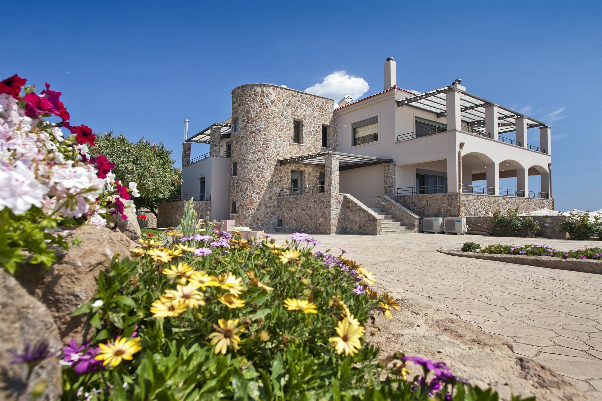 Marini Luxury Apartments And Suites Aegina Bagian luar foto