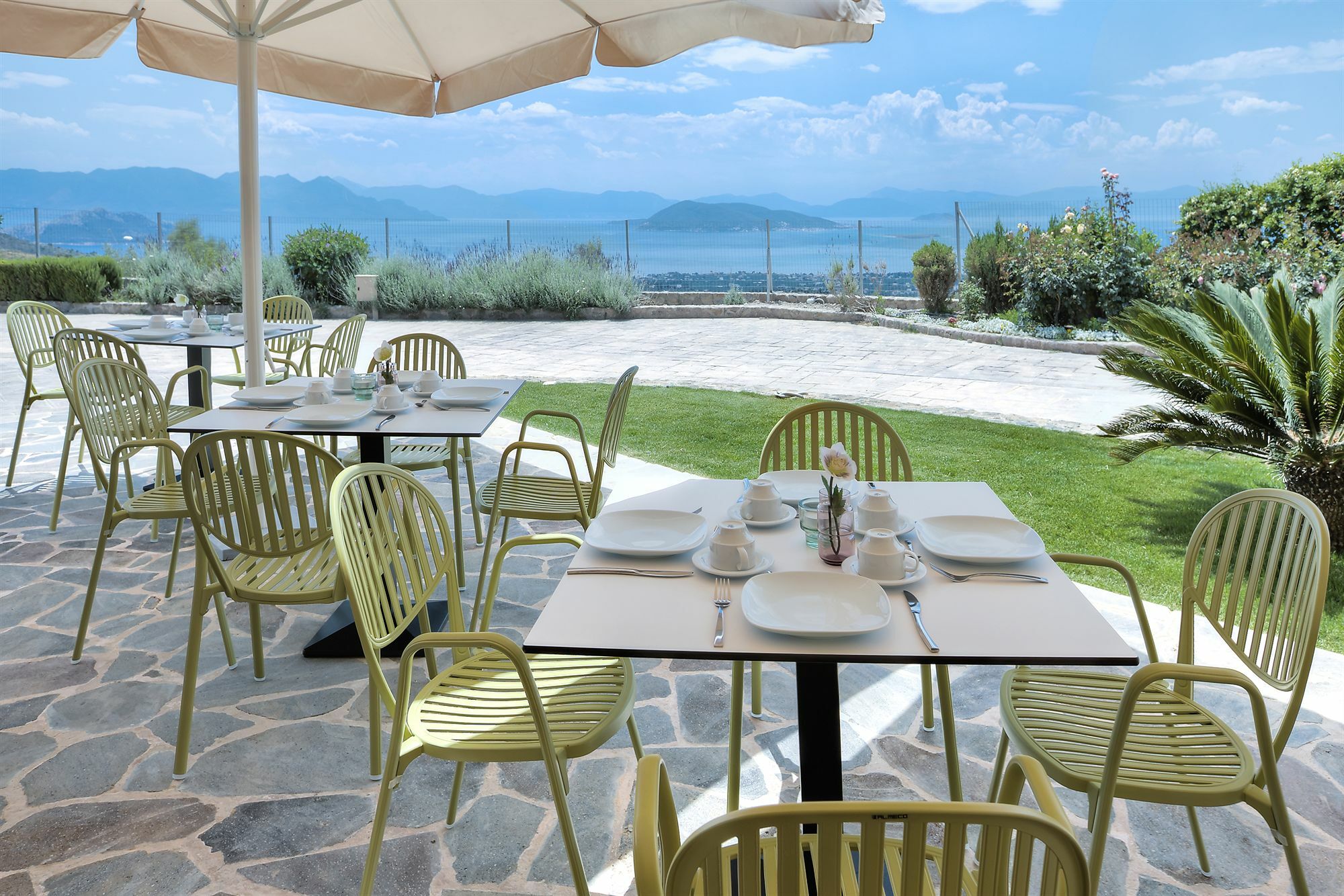 Marini Luxury Apartments And Suites Aegina Bagian luar foto